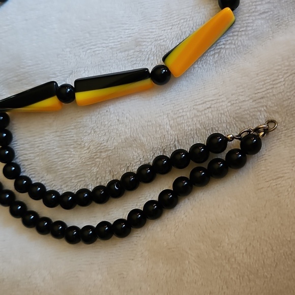 Vintage Black Lucite Beaded Assymetric Necklace - Picture 6 of 7